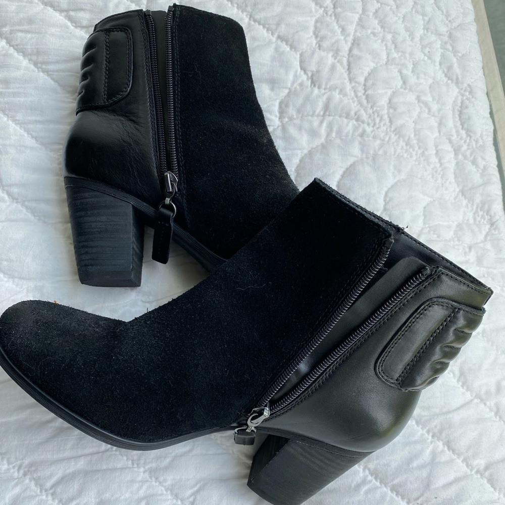 Clarks black nubuck and leather booties